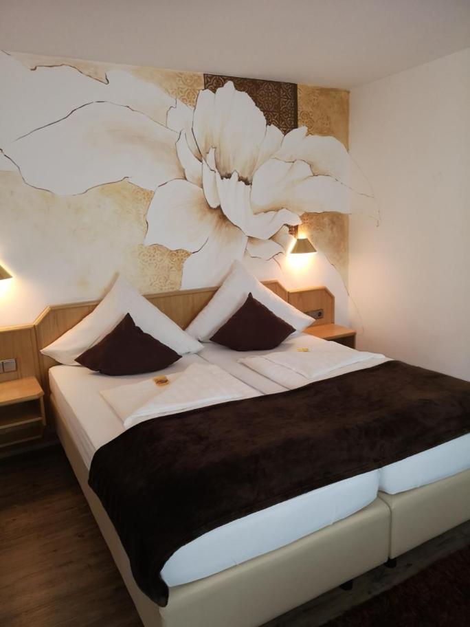 Hotel Dreikoenig & Restaurant Seegourmet 哈格瑙 外观 照片